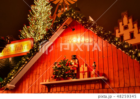 クリスマスの置物 48259345