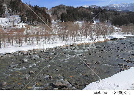 春待つ姫川の流れ 48280819