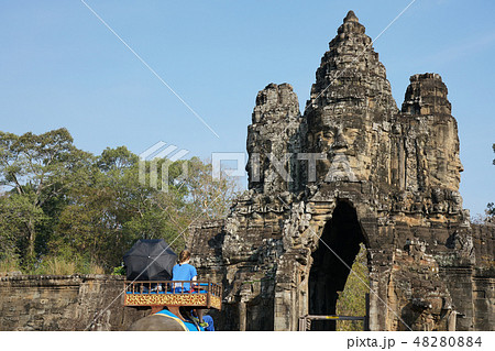 アンコール・トムの南大門 48280884