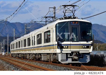 鉄道　列車　山陰本線　京都口　221系　JR西日本　嵯峨野線　ローカル　普通　朝日　霜取り用パンタグ 48281474