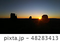 モニュメントバレーの夜明け 48283413