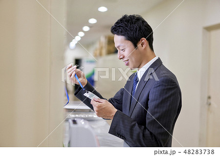 ビジネスシーン 訪問 ビジネスシーン 訪問 48283738