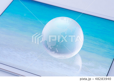 エコロジー・海の画像とガラスの地球儀 48283940