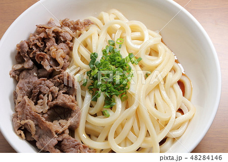 牛肉トッピングぶっかけうどん(冷)。 牛肉トッピングぶっかけうどん(冷)。 48284146