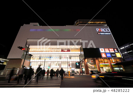 日本の東京都市景観　変わる錦糸町。錦糸町駅前の商業施設どを望む 48285222
