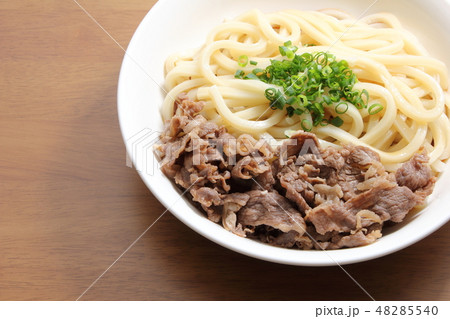 牛肉トッピングぶっかけうどん(冷)。 牛肉トッピングぶっかけうどん(冷)。 48285540