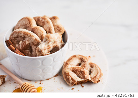 Traditional Chtristmas gingerbread cookies Traditional Chtristmas gingerbread cookies 48291763