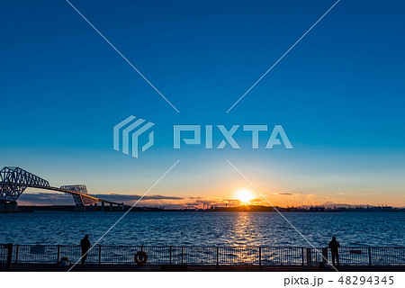 ゲートブリッジの夕焼け、夕日のゲートブリッジ、東京湾の夕暮れ、日没の東京湾、ゲートブリッジ、 ゲートブリッジの夕焼け、夕日のゲートブリッジ、東京湾の夕暮れ、日没の東京湾、ゲートブリッジ、 48294345