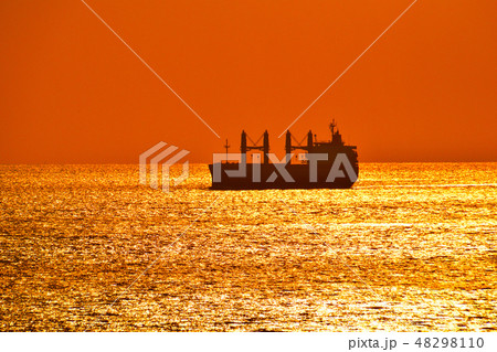 夕景 明石海峡 48298110