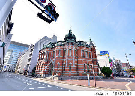 福岡市赤煉瓦文化館 旧日本生命九州支店 辰野金吾設計 左奥はアクロス福岡 福岡市赤煉瓦文化館 旧日本生命九州支店 辰野金吾設計 左奥はアクロス福岡 48301464
