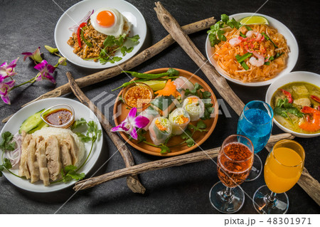 代表的なタイ料理　typical Southeast Asian cuisine 48301971