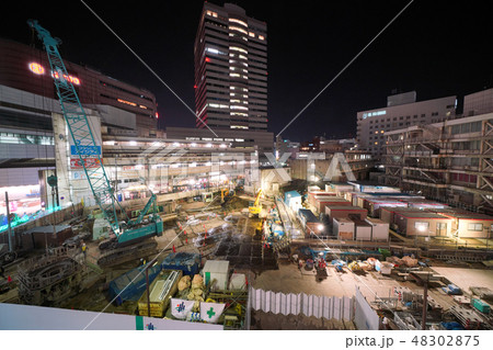 日本の千葉都市景観 「千葉駅改良・駅ビル建替工事他」を望む 日本の千葉都市景観 「千葉駅改良・駅ビル建替工事他」を望む 48302875