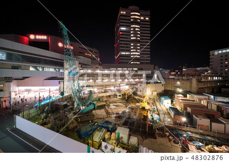 日本の千葉都市景観 「千葉駅改良・駅ビル建替工事他」を望む 日本の千葉都市景観 「千葉駅改良・駅ビル建替工事他」を望む 48302876
