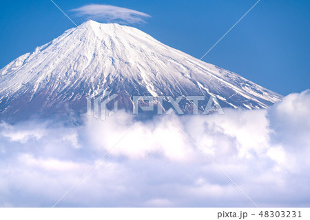 《静岡県》富士山・大雲海と笠雲 48303231