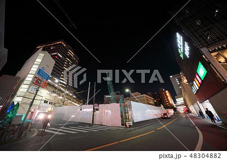 日本の千葉都市景観 千葉駅(南口)や「千葉駅改良・駅ビル建替工事他」を望む 日本の千葉都市景観 千葉駅(南口)や「千葉駅改良・駅ビル建替工事他」を望む 48304882