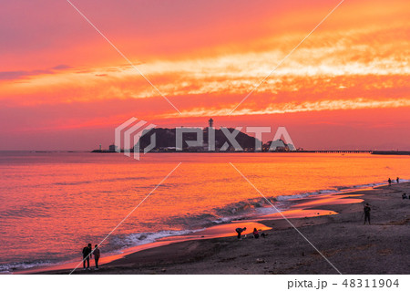 七里ヶ浜からのマジックアワー 48311904