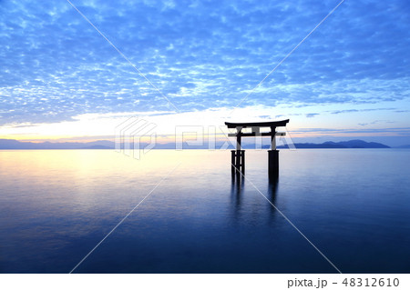◇ 白鬚 (しらひげ) 神社 ・ 日の出 【滋賀県高島市・琵琶湖】 ◇ 白鬚 (しらひげ) 神社 ・ 日の出 【滋賀県高島市・琵琶湖】 48312610