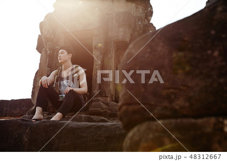 男 男性 男の子 48312667