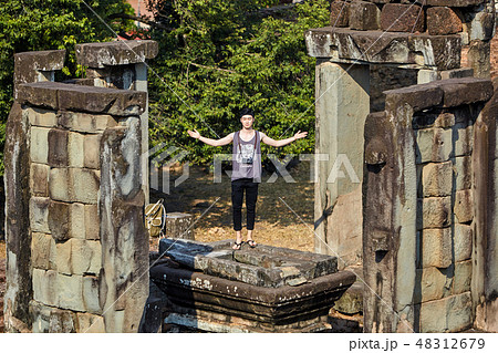 男 男性 男の子 48312679