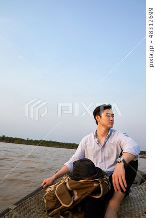 男 男性 男の子 48312699