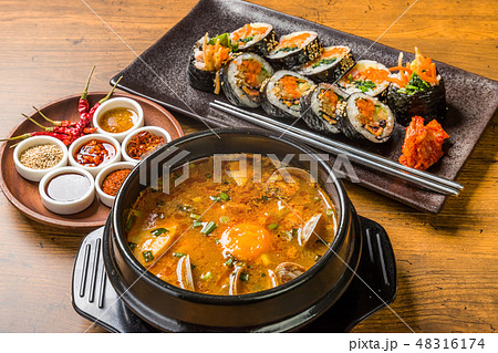 韓国料理 typical Korean gourmet 韓国料理 typical Korean gourmet 48316174
