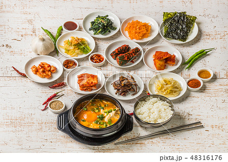 韓国料理　typical Korean gourmet 48316176