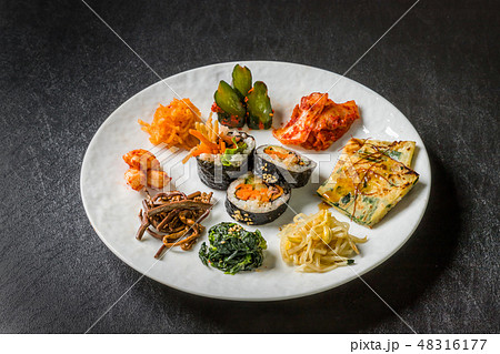 韓国料理 typical Korean gourmet 韓国料理 typical Korean gourmet 48316177