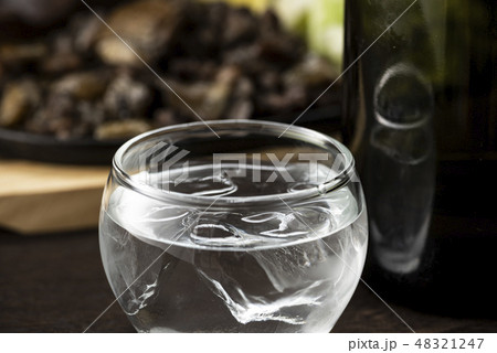 焼酎と地鶏焼き 48321247