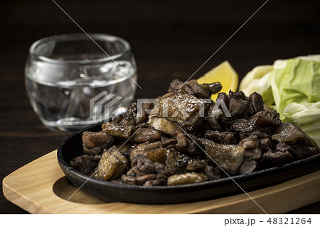 地鶏もも焼と焼酎 48321264