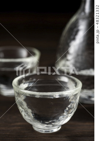 ガラスの酒器 48321332