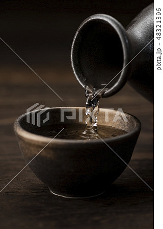 日本酒 48321396