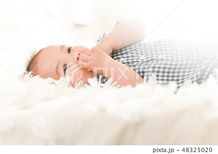 ライフスタイル　赤ちゃん 48325020