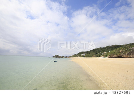 《沖縄県》　新原ビーチ　みーばるビーチ 48327695