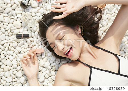 女性 夏 ビューティー 女性 夏 ビューティー 48328029