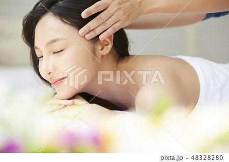 女性　ビューティー　エステ 48328280