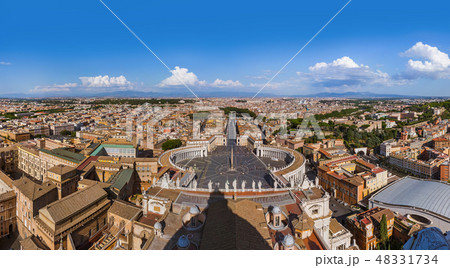 Sant Peters Basilica in Vatican - Rome Italy Sant Peters Basilica in Vatican - Rome Italy 48331734