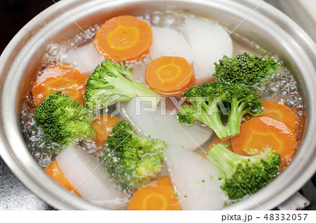 野菜（根菜）のボイル 48332057