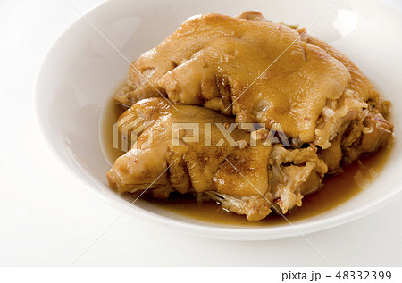 沖縄料理 てびち（豚足の煮付け） 48332399