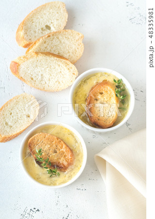 Two bowls of onion soup Two bowls of onion soup 48335981