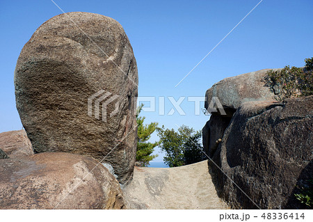 白石島　鬼ヶ城山頂 48336414