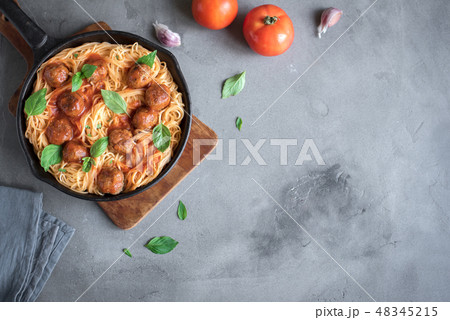 Spaghetti pasta with meatballs 48345215