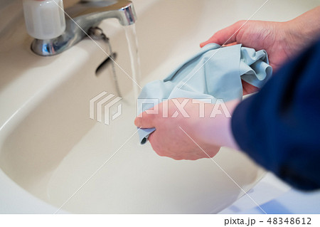 下着　洗濯 48348612