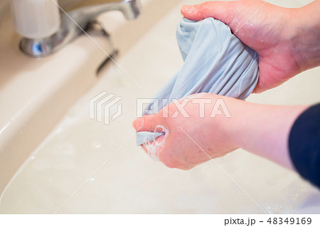 下着　洗濯 48349169