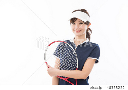 若い女性　テニス 48353222