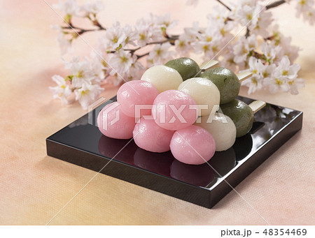 三色団子 48354469