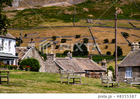 The view from the English town of Reeth The view from the English town of Reeth 48355387