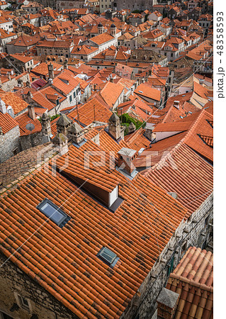 Rooftops of old houses in Dubrovnik 48358593