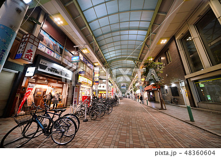 日本の東京都市景観　赤羽駅周辺　LaLaガーデン　赤羽スズラン通り商店街などを望む 48360604