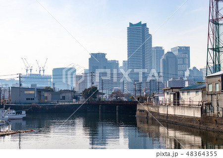 横浜の運河 横浜の運河 48364355