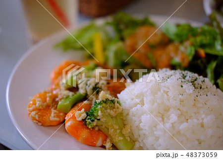 ガーリックシュリンプ 48373059